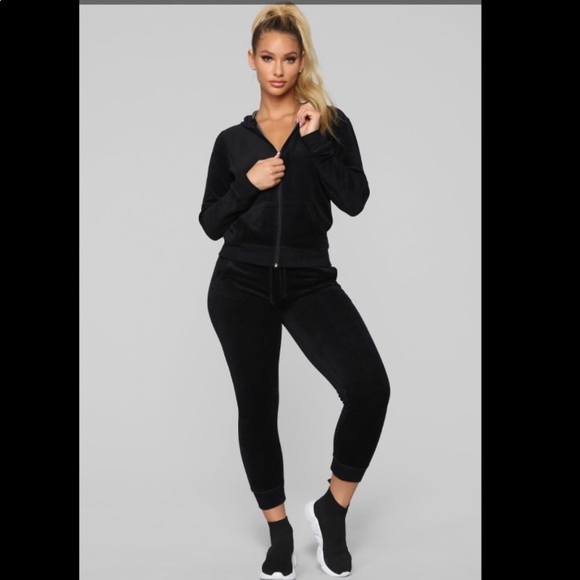 og velour lounge set